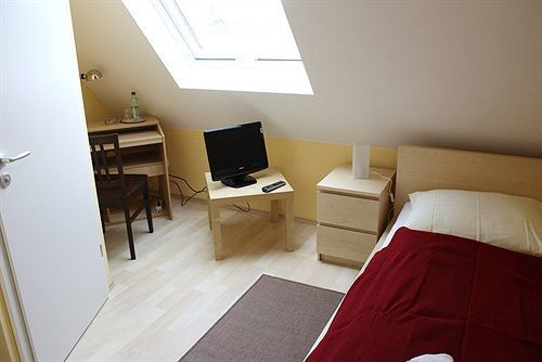 Zur Allacher Muehle 2* München
